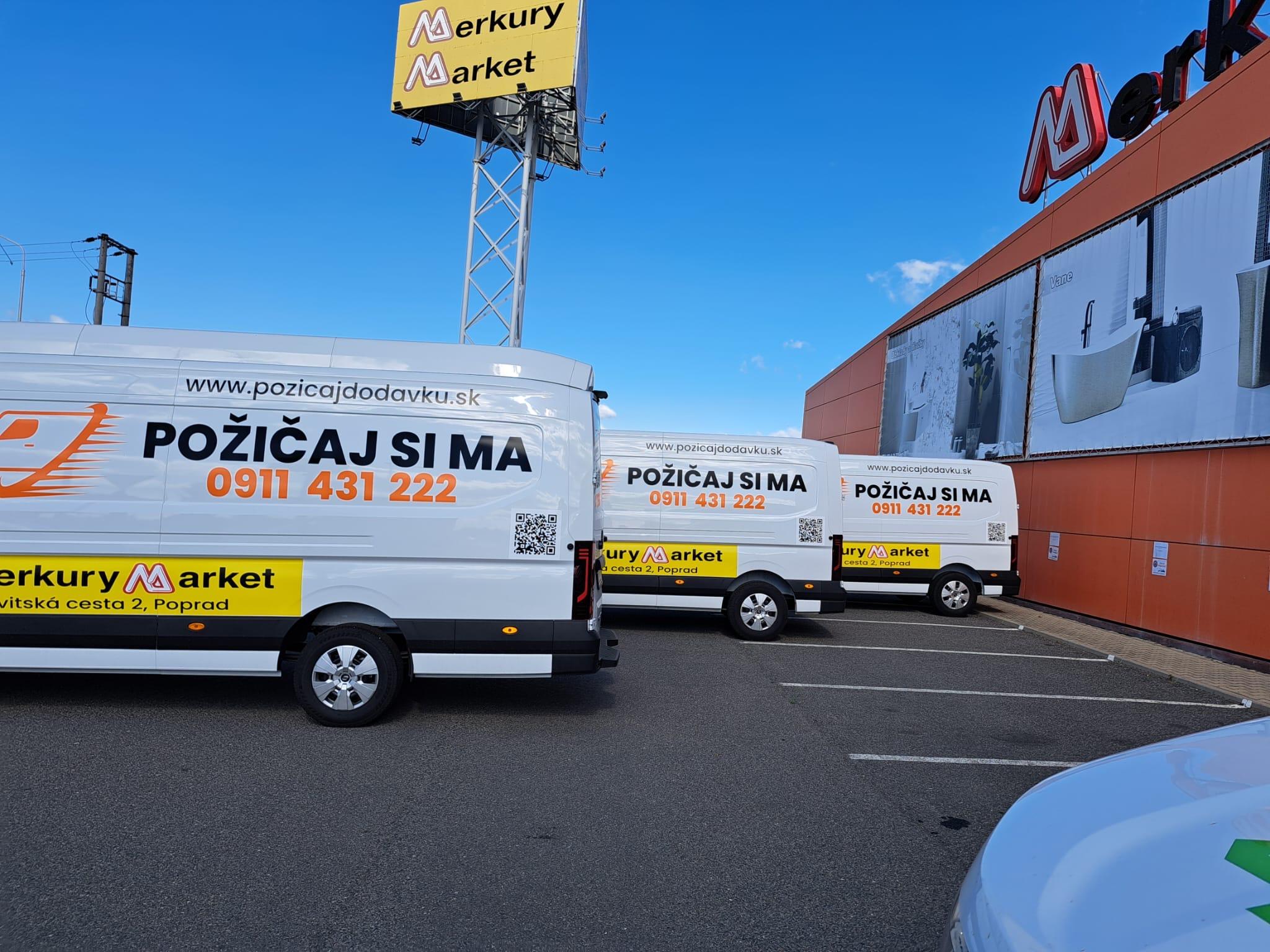 Tri dodávky na prenájom pred Merkury Market v Poprade